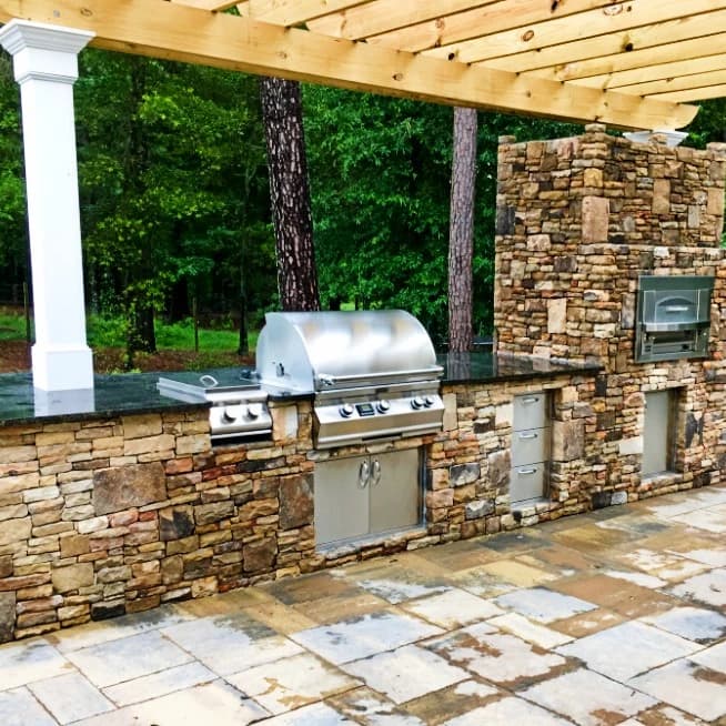 Outdoor Kitchen