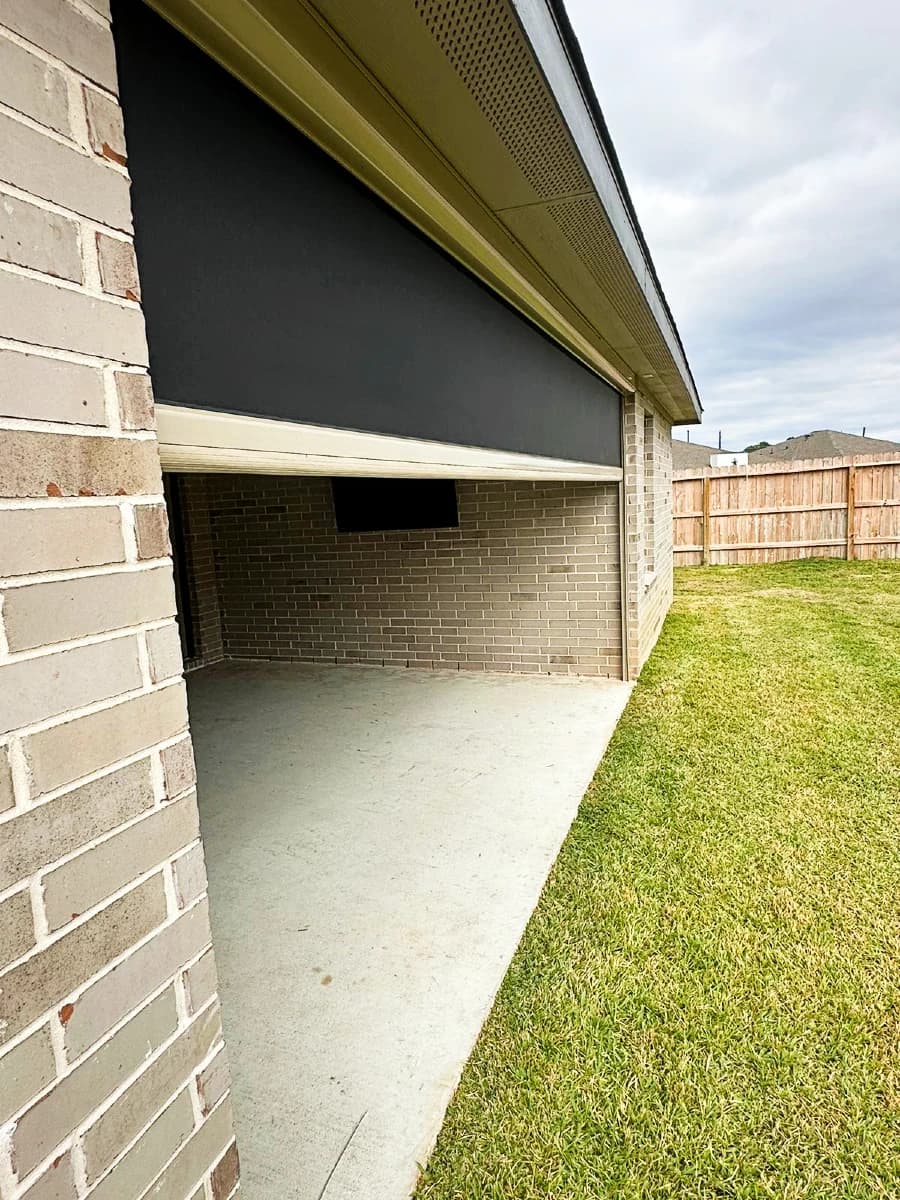 Motorized Screens gallery image 6