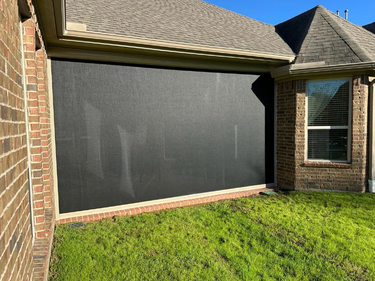 Motorized Screens gallery image 7