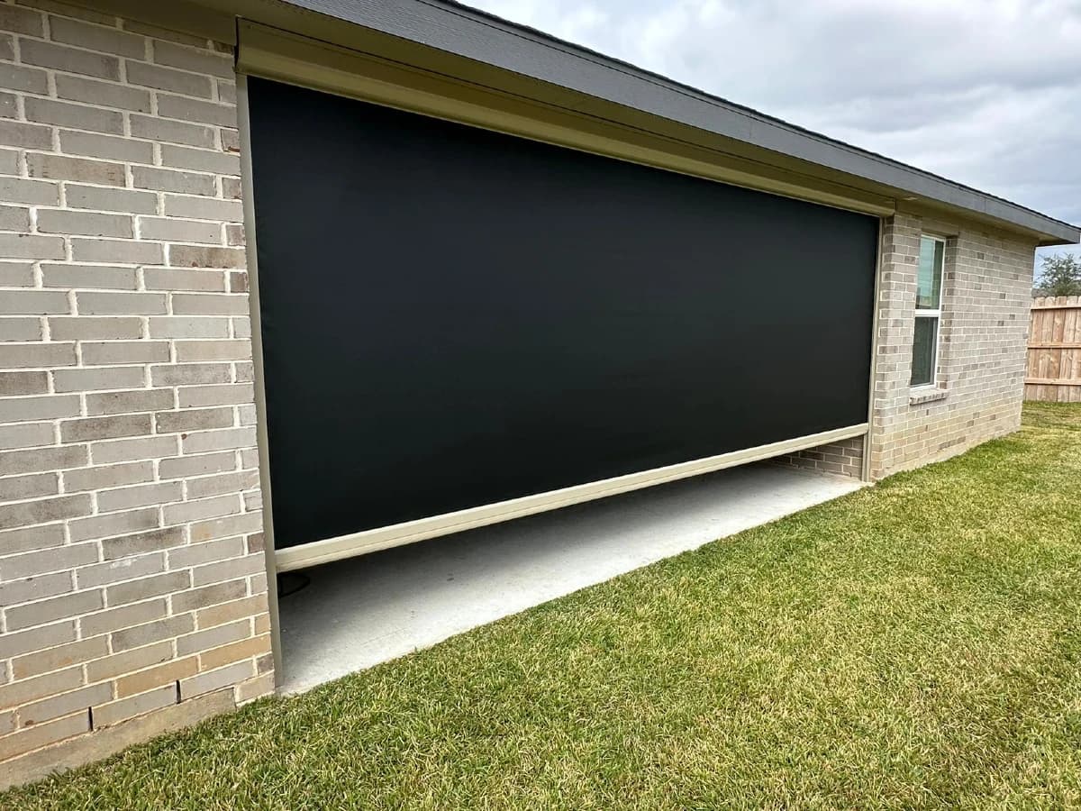 Motorized Screens gallery image 9
