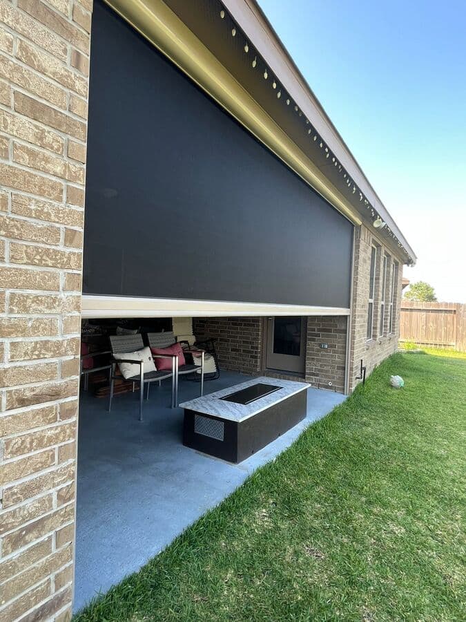 Motorized Screens gallery image 13