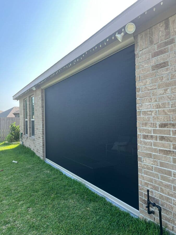Motorized Screens gallery image 14